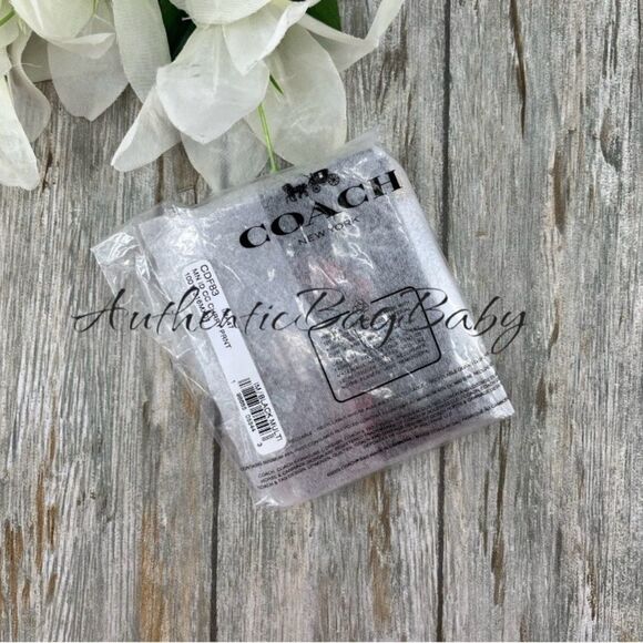 Authentic Coach Mini Skinny Id Case With Cherry Print Wallet Bag Purse - Picture 6 of 6